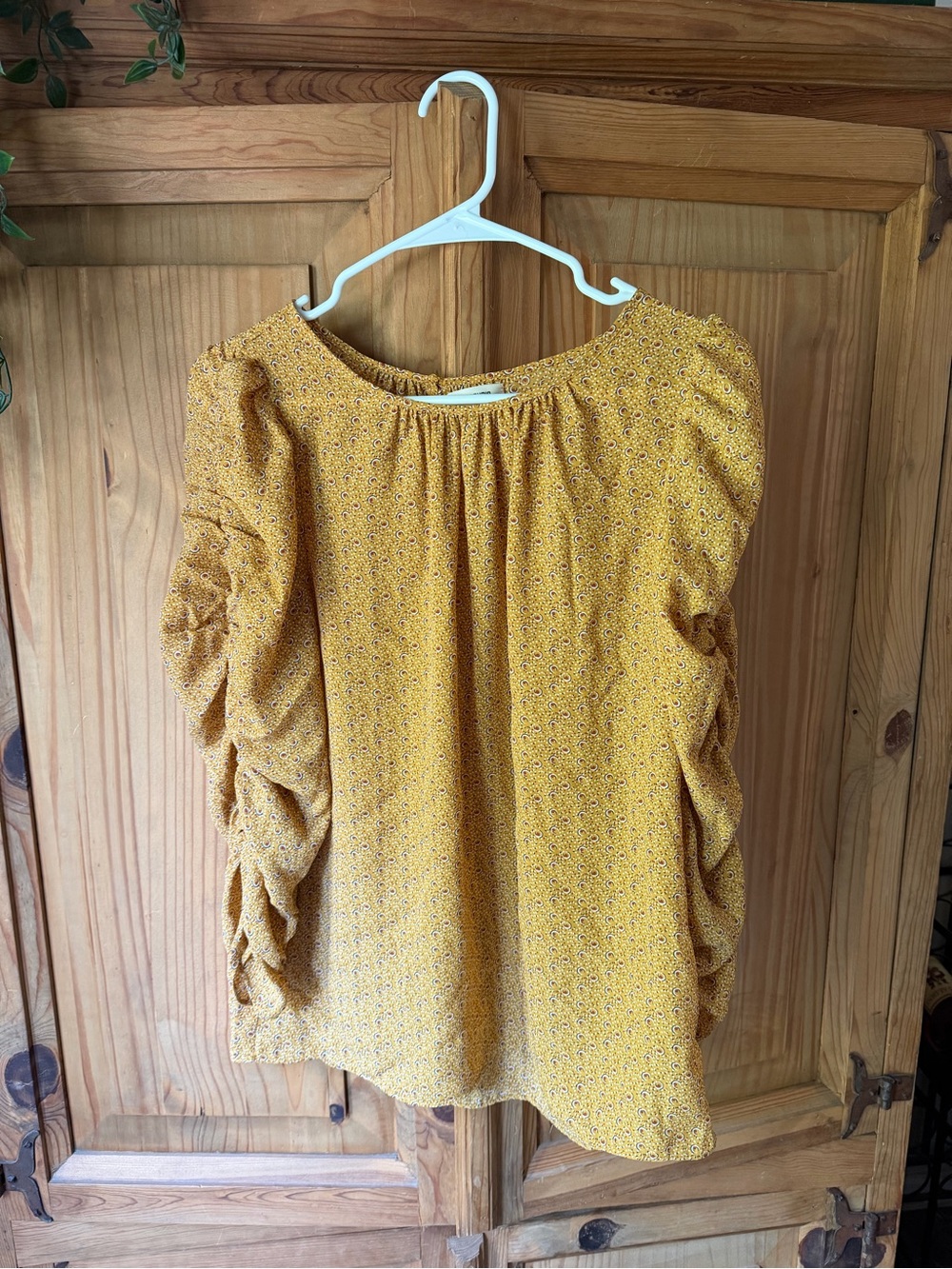 Max Studio Mustard Yellow Floral Ruched Sleeve Blouse